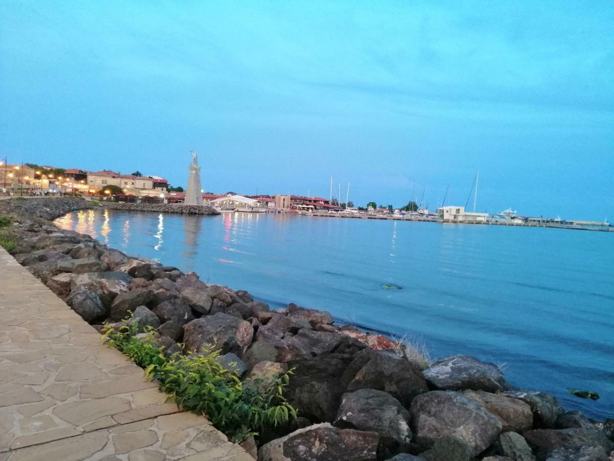Apartamento Apartament ,,Edelvais- Lux" Nesebar Exterior foto
