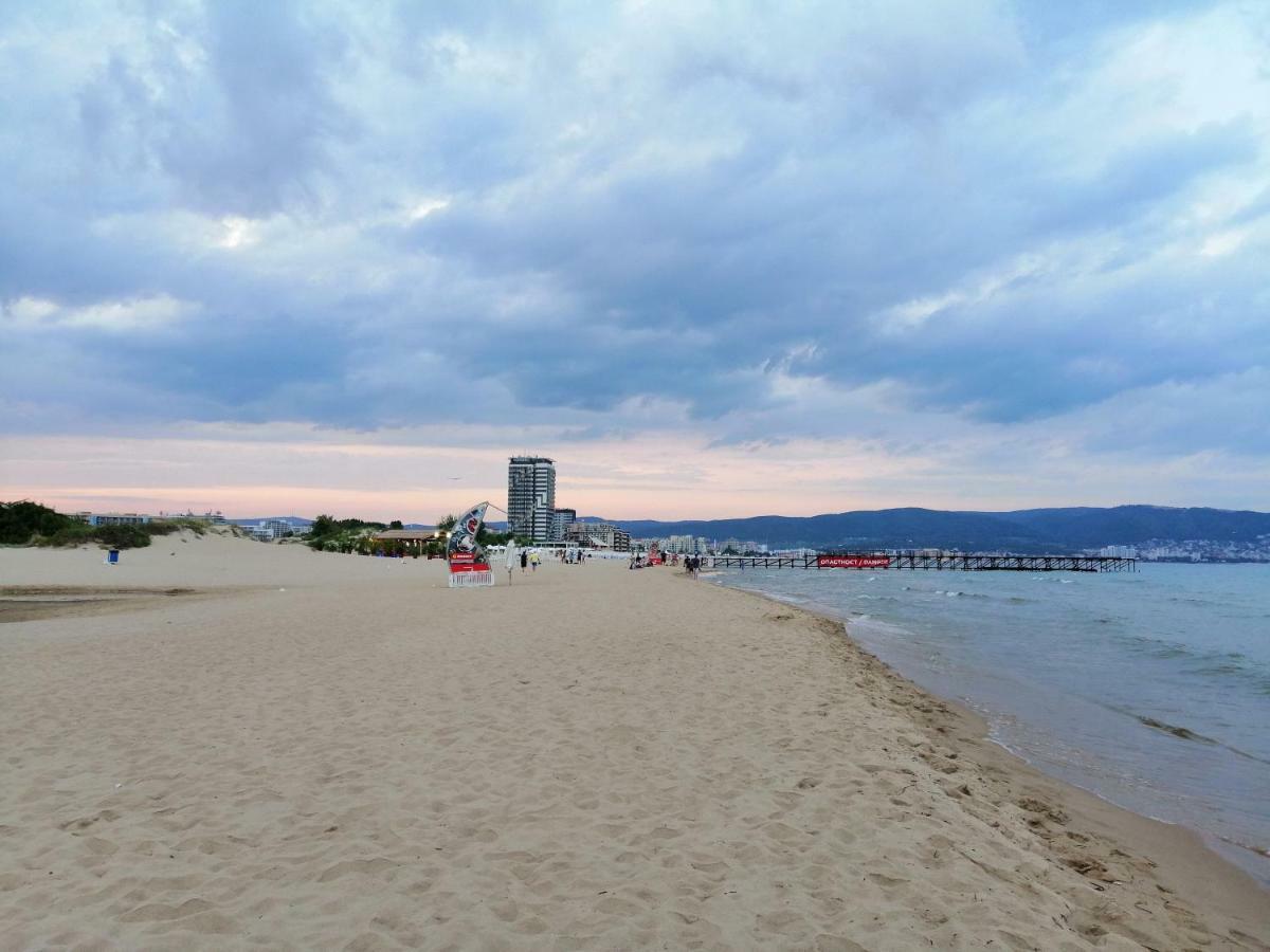 Apartamento Apartament ,,Edelvais- Lux" Nesebar Exterior foto